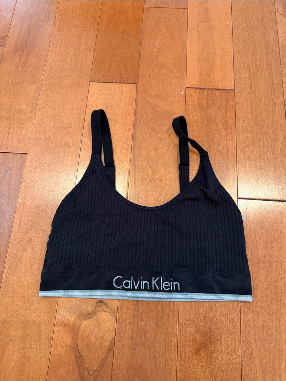 Calvin Klein Black Ribbed Seamless Sports Bra Medium